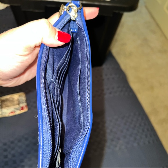 Coach Ashley Signature Royal Blue Large Wristlet. - Picture 3 of 5